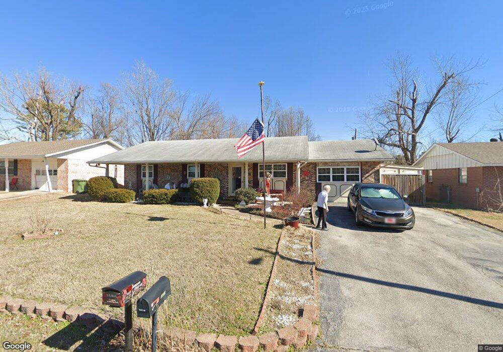 1811 Craig Cir, Rogers, AR 72758 - photo 1
