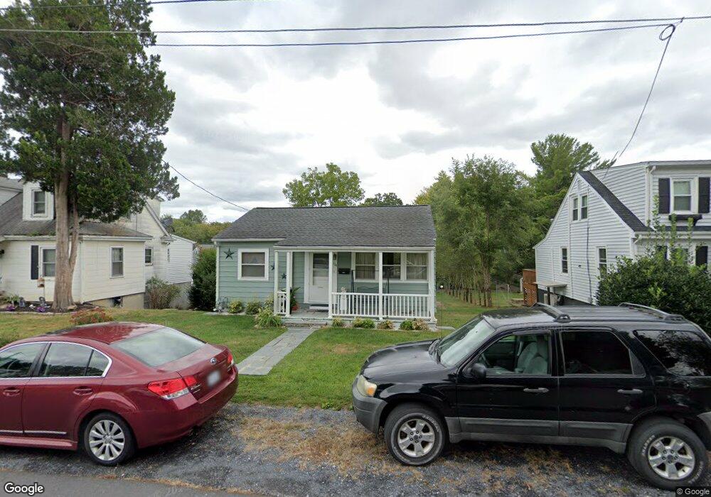 528 S Linden Ave, Waynesboro, VA 22980 - photo 1