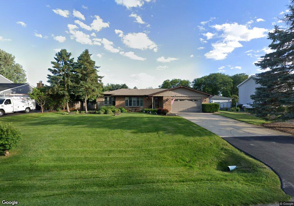 29W127 Wagner Rd, Naperville, IL 60564 - photo 1