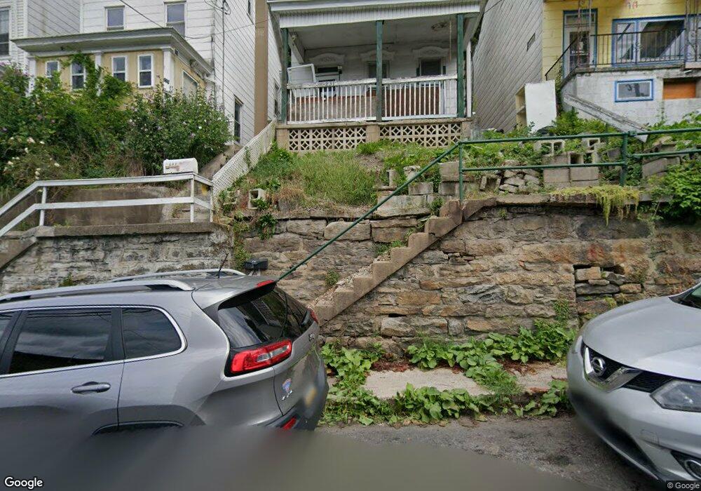 231 Chestnut St, Ashland, PA 17921 - photo 1