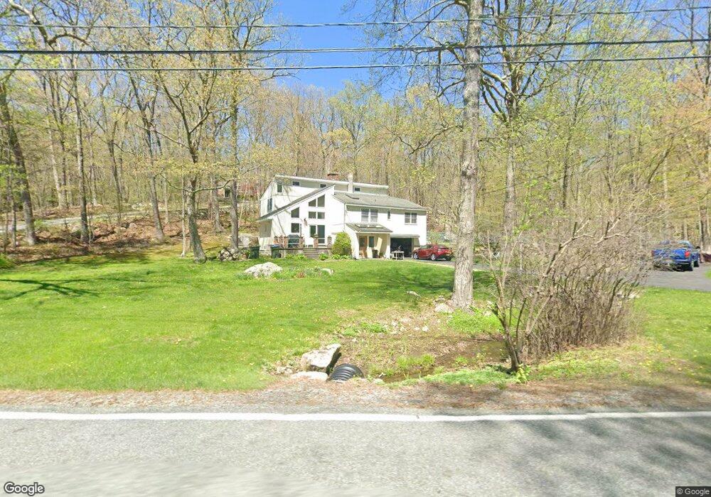 233 Benjamin Meadow Rd, Tuxedo Park, NY 10987 - photo 1