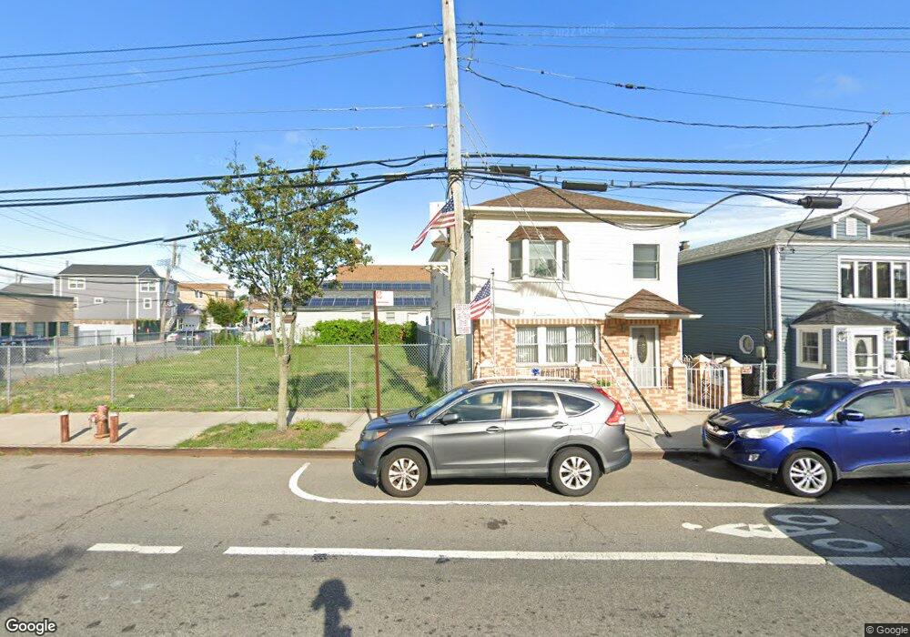 728 Cross Bay Blvd, Broad Channel, NY 11693 - photo 1