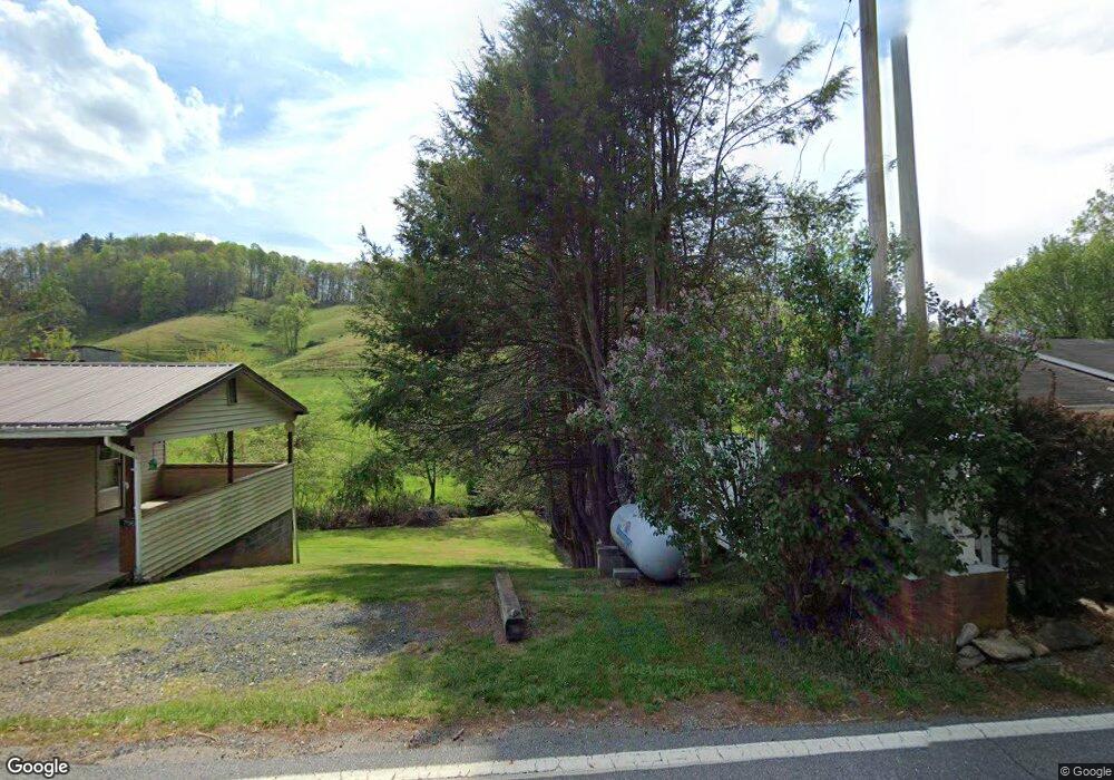 756 Phipps Creek Rd, Burnsville, NC 28714 - photo 1