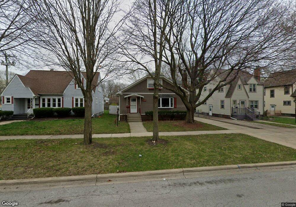 304 S Commonwealth Ave, Aurora, IL 60506 - photo 1
