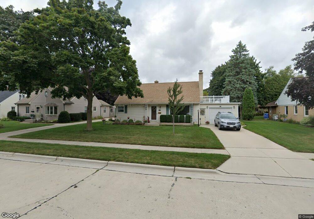 2020 Markham St, Manitowoc, WI 54220 - photo 1