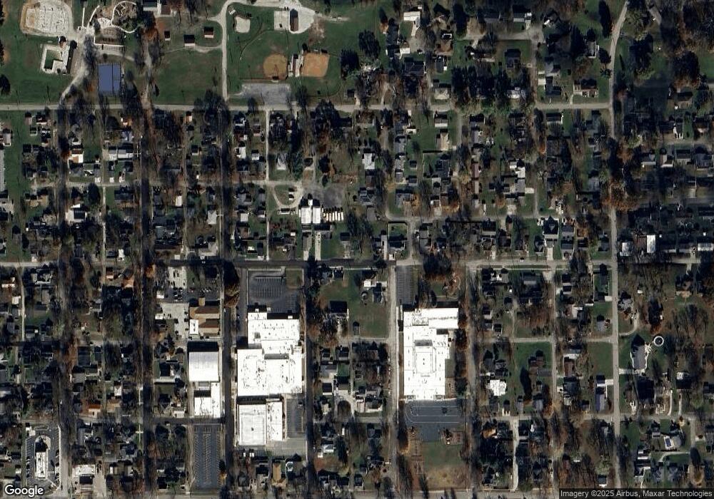 617 Railroad St, Covington, IN 47932 - photo 1