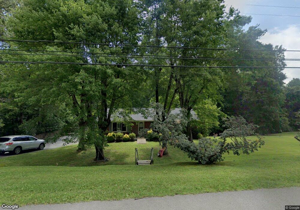 205 Parkview Dr, McMinnville, TN 37110 - photo 1