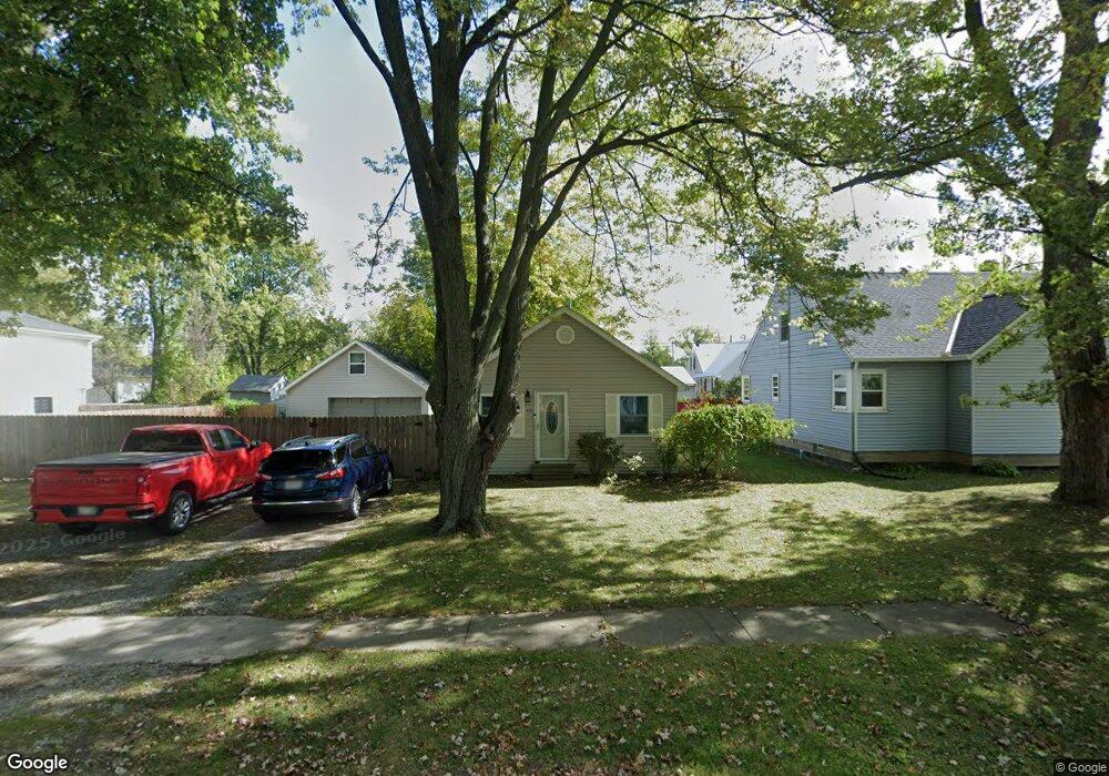 685 Pasadena Ave, Sheffield Lake, OH 44054 - photo 1