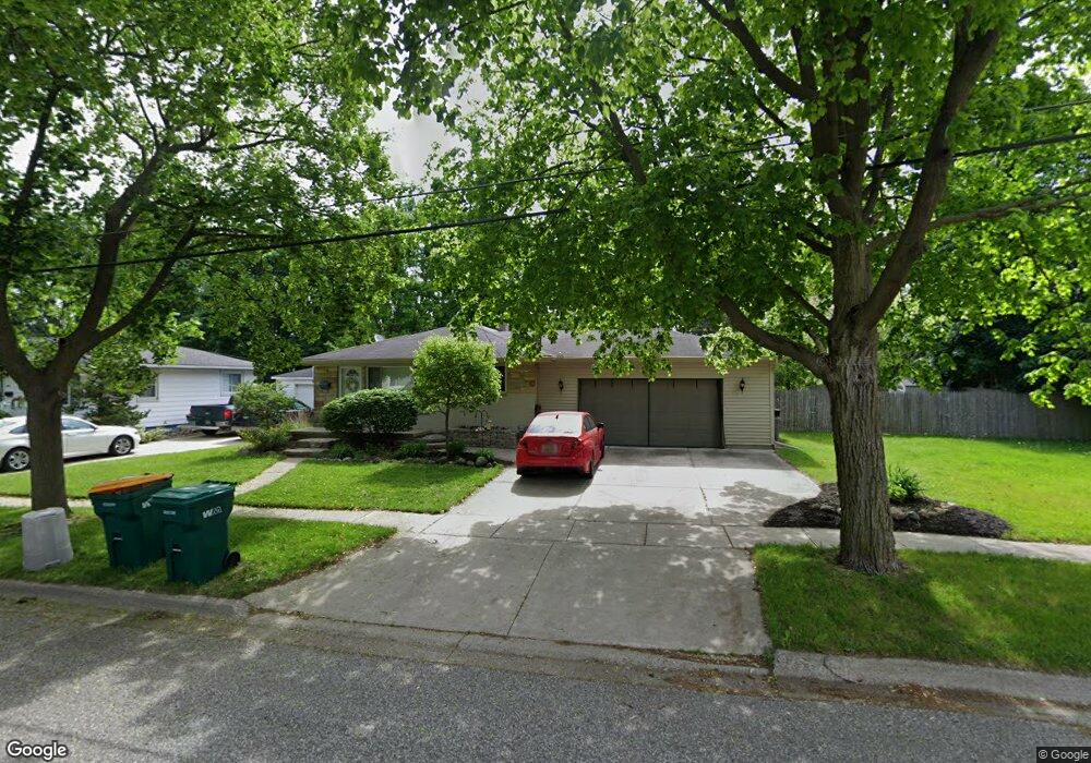 402 Labian Dr, Flushing, MI 48433 - photo 1