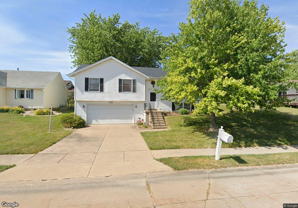 728 W 57th St, Davenport, IA 52806 - photo 1