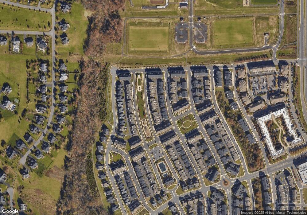 22667 Naugatuck Square, Ashburn, VA 20148 - photo 1