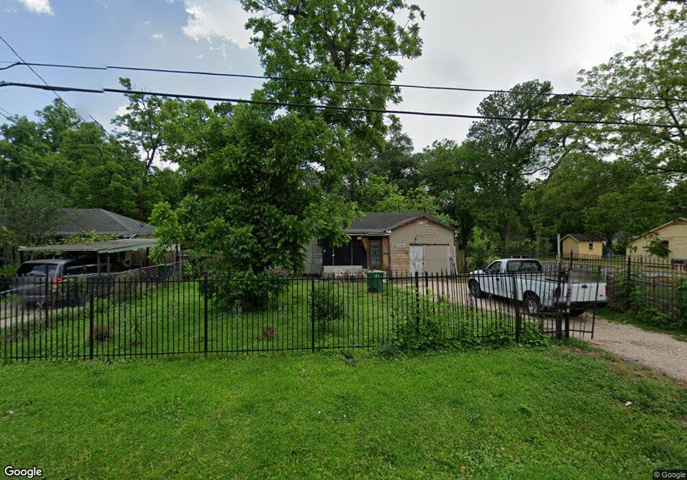 7410 W Knoll St, Houston, TX 77028 - photo 1