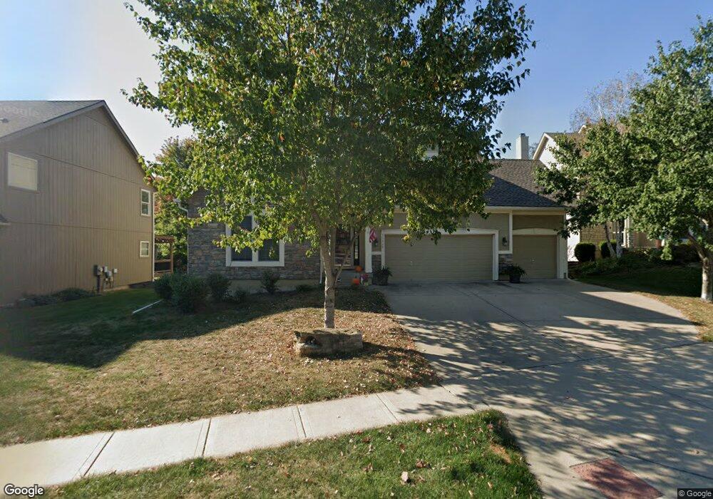 21117 W 61st St, Shawnee, KS 66218 - photo 1