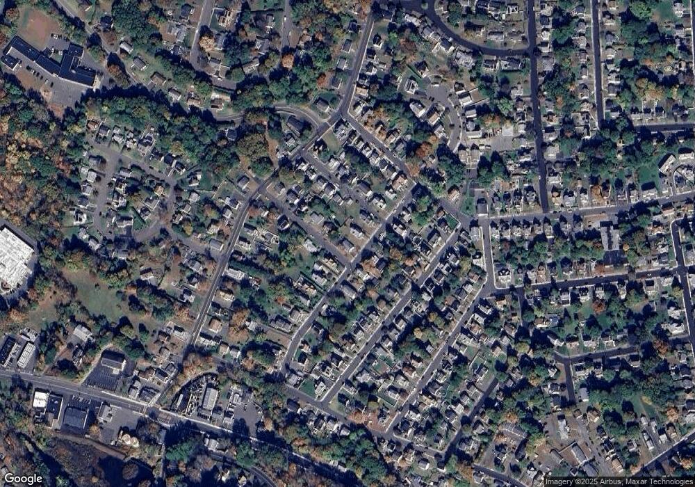 5 Marshall Ave, Naugatuck, CT 06770 - photo 1