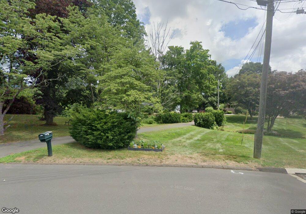 7 Valley Brook Ln, North Haven, CT 06473 - photo 1