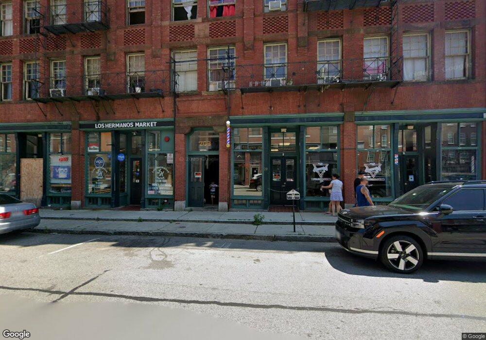 202 Middlesex St, Lowell, MA 01852 - photo 1