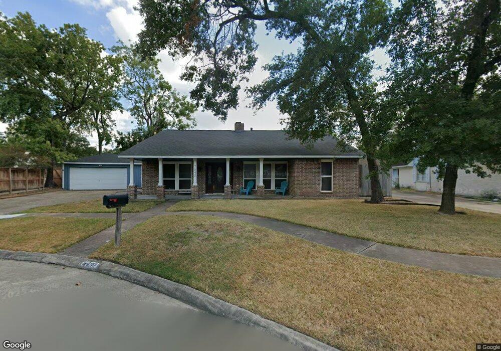 7042 Bent Branch Dr, Houston, TX 77088 - photo 1