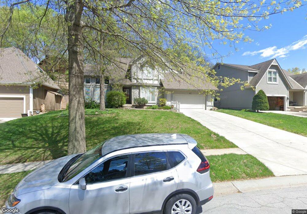 8211 Widmer Rd, Lenexa, KS 66215 - photo 1