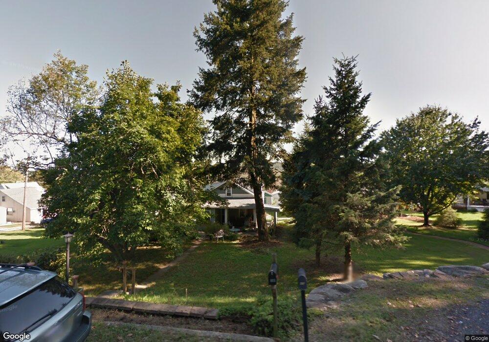 411 Hill Cir, Reading, PA 19607 - photo 1