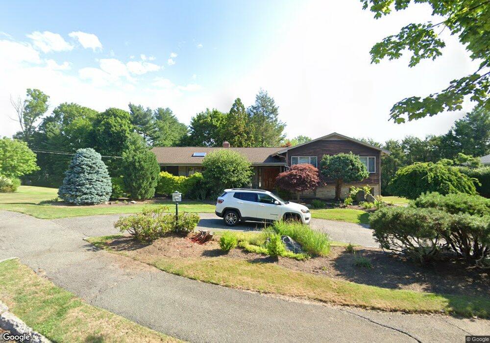 15 Malubar Ln, Newton Center, MA 02459 - photo 1