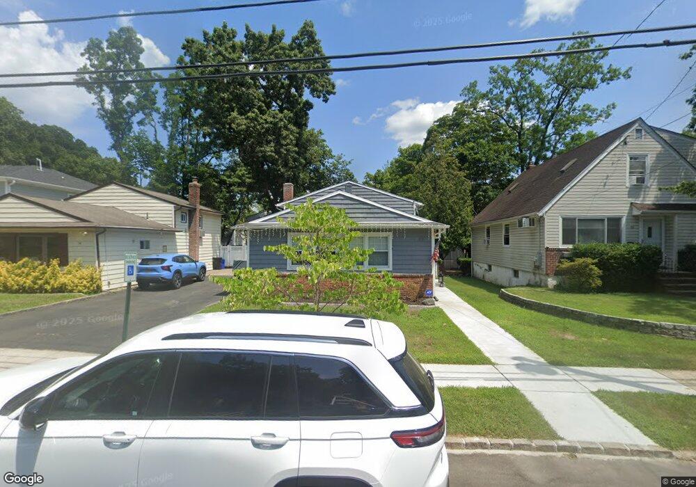 72 Juniper Rd, Port Washington, NY 11050 - photo 1