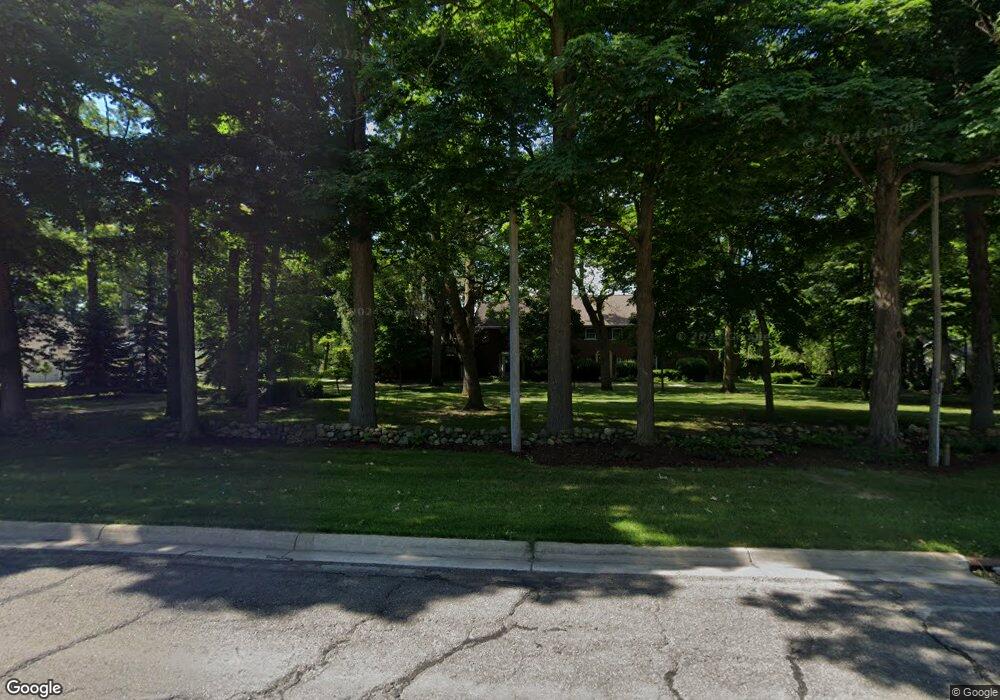 825 W Oliver St, Owosso, MI 48867 - photo 1