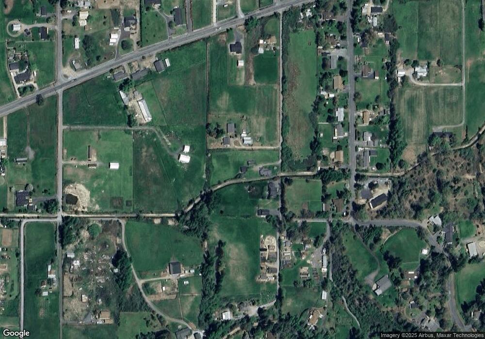 1702 Phillips Ln, Grants Pass, OR 97527 - photo 1