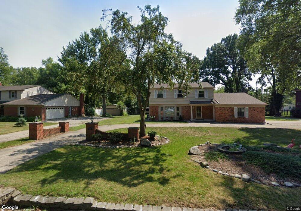 7623 Ferry Rd, Grosse Ile, MI 48138 - photo 1