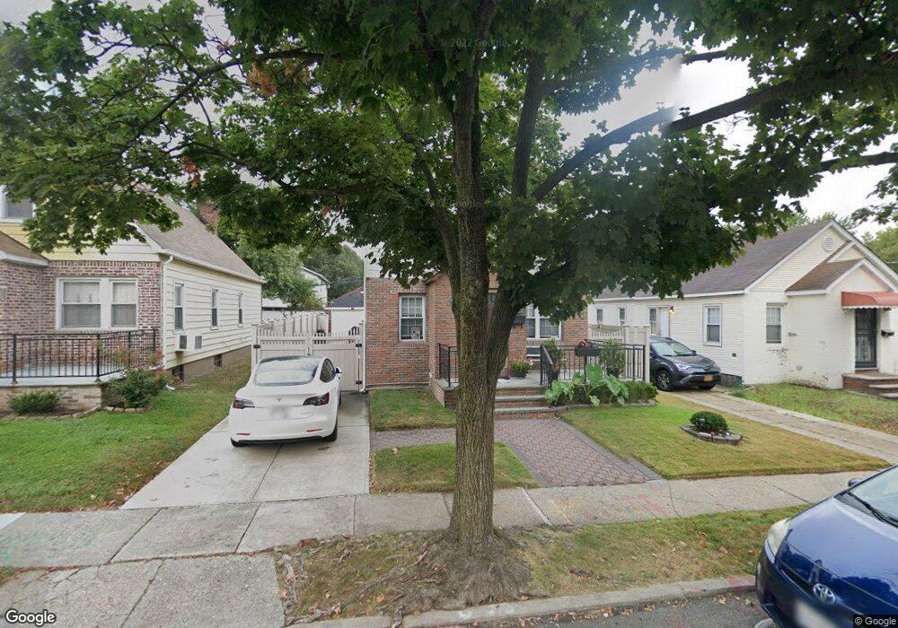 4865 186th St, Fresh Meadows, NY 11365 - photo 1