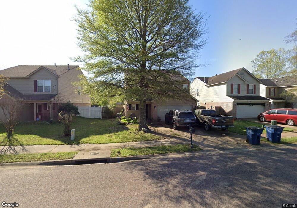 9925 Fox Run Dr, Olive Branch, MS 38654 - photo 1