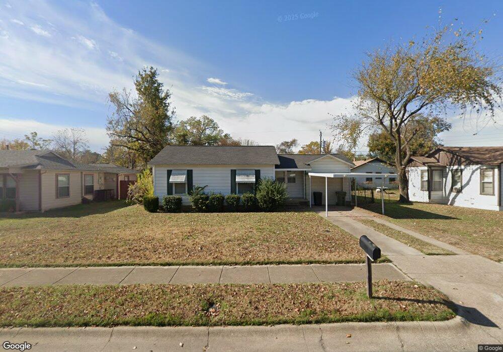 221 Norwood Dr, Hurst, TX 76053 - photo 1