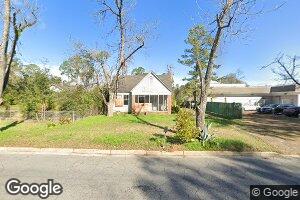 611 W 2nd Ave, Albany, GA 31701