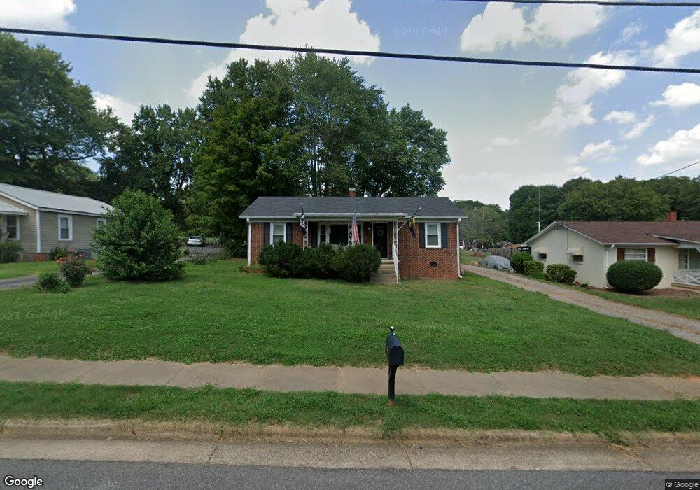 541 Hartness Rd, Statesville, NC 28677 - photo 1