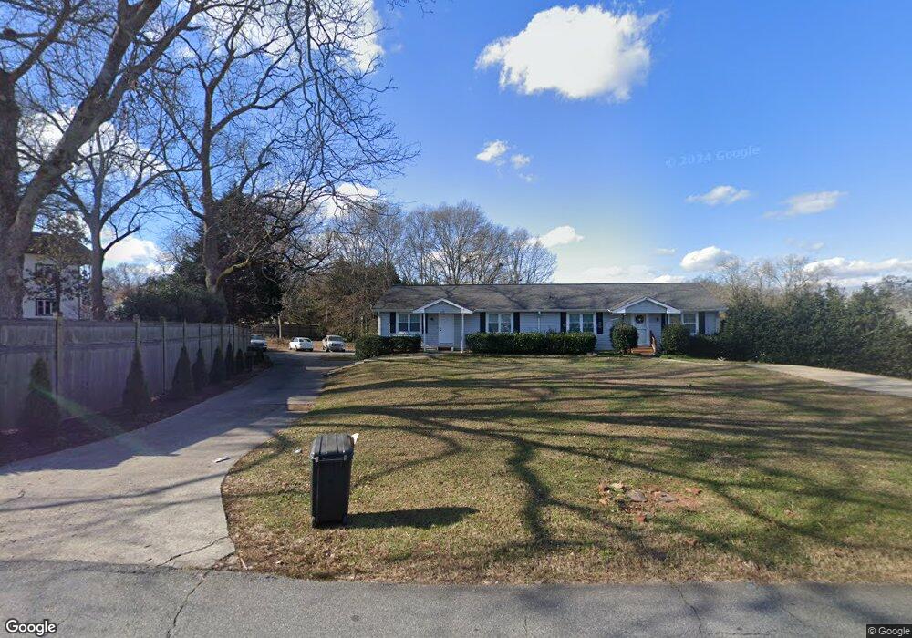 476 E Shadburn Ave unit B, Buford, GA 30518 - photo 1