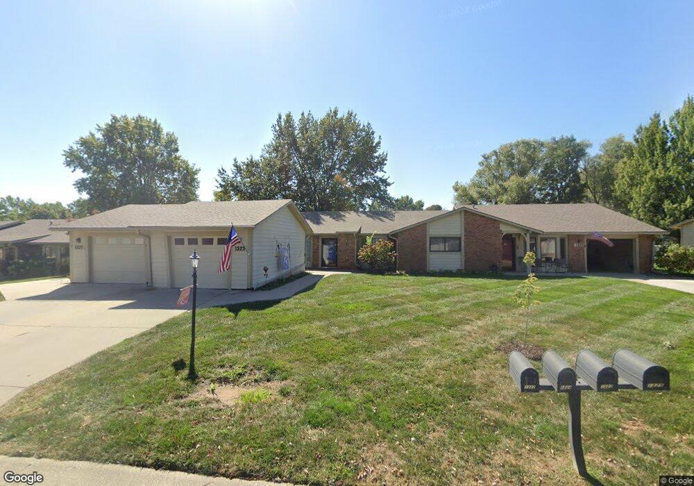 1323 W Jenkins Blvd, Raymore, MO 64083 - photo 1