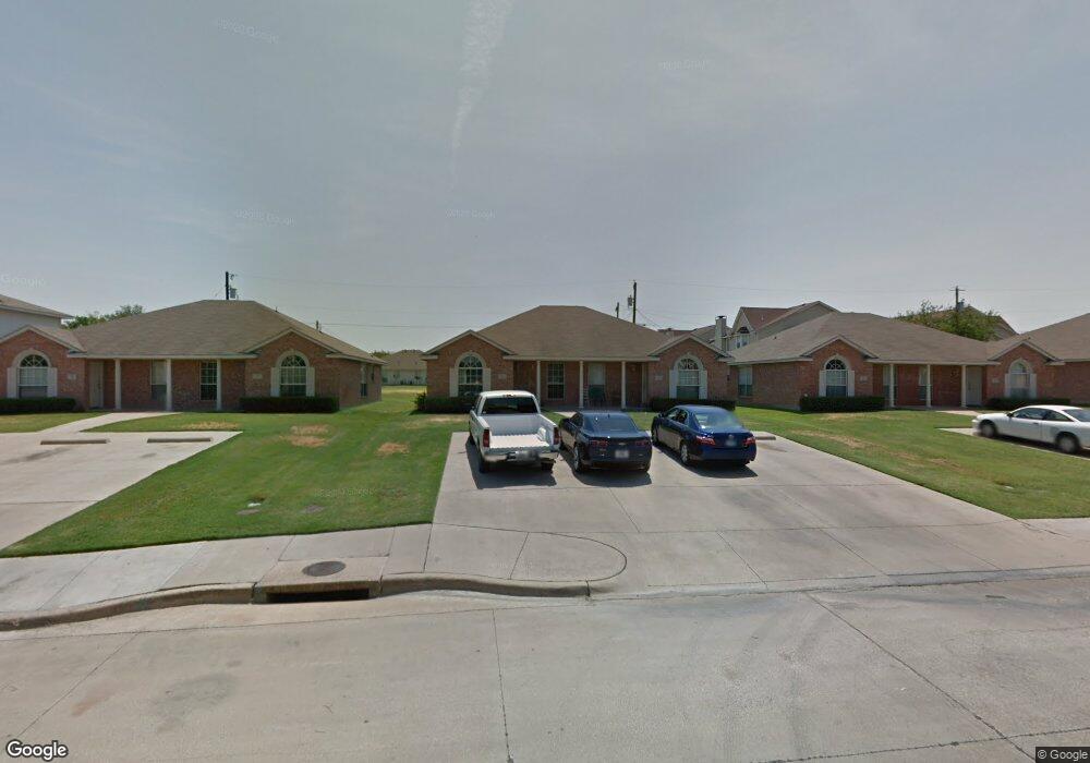 129 SE Dallas St, Grand Prairie, TX 75051 - photo 1