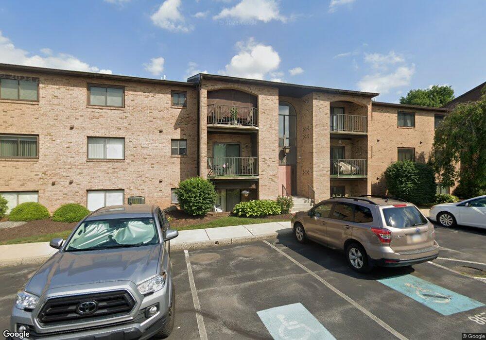 867 Cold Spring Rd unit 3, Allentown, PA 18103 - photo 1