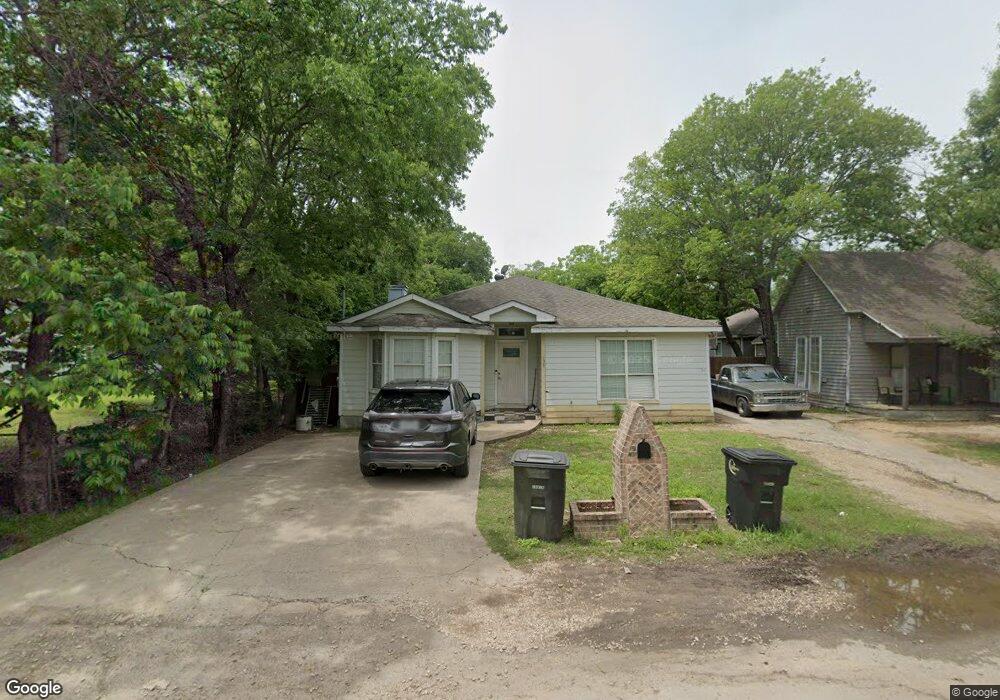 441 Sabine Ave, Cleburne, TX 76031 - photo 1