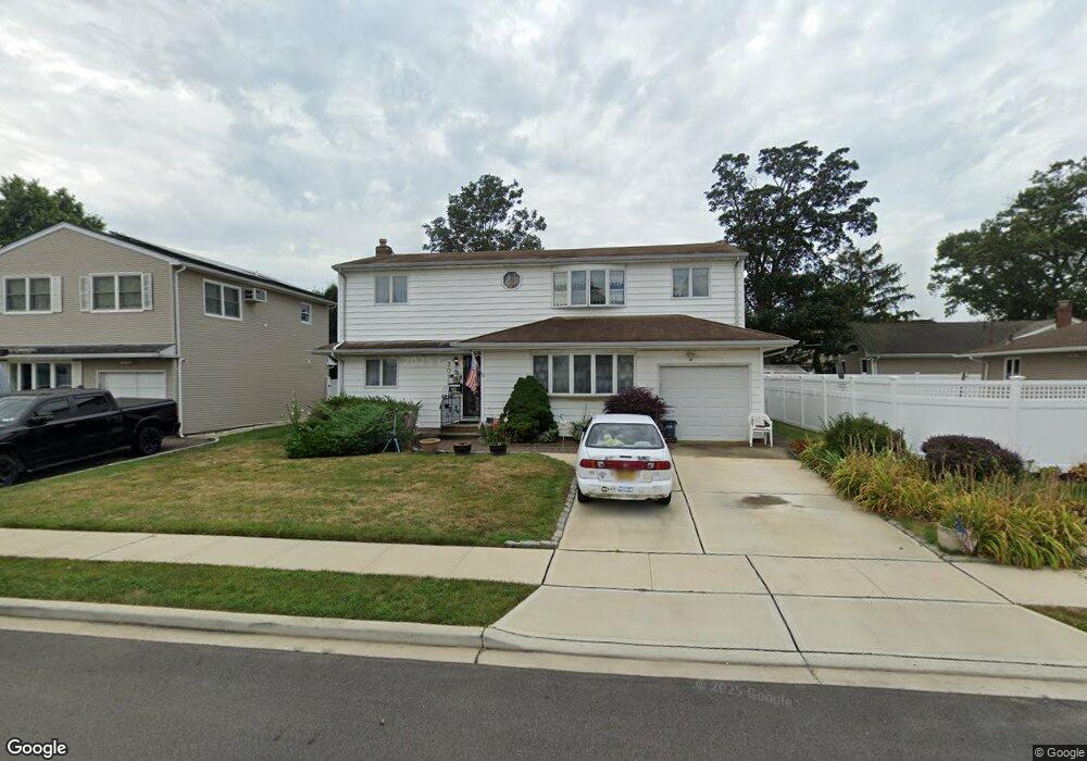 2092 Saddle Path, Seaford, NY 11783 - photo 1