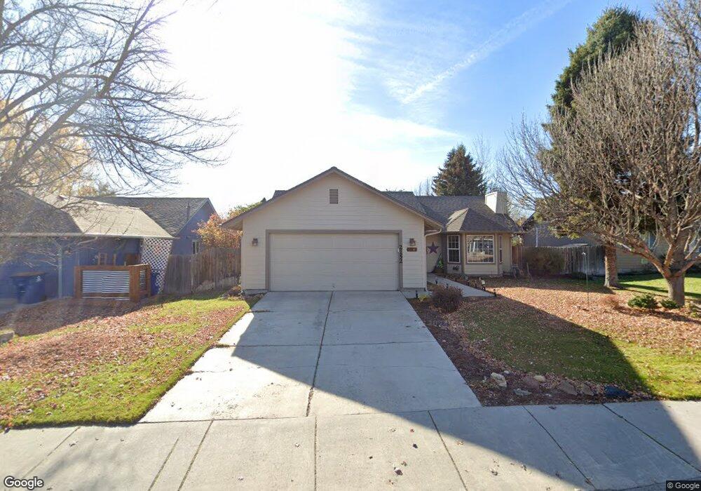 2152 NW Ivy Ave, Redmond, OR 97756 - photo 1