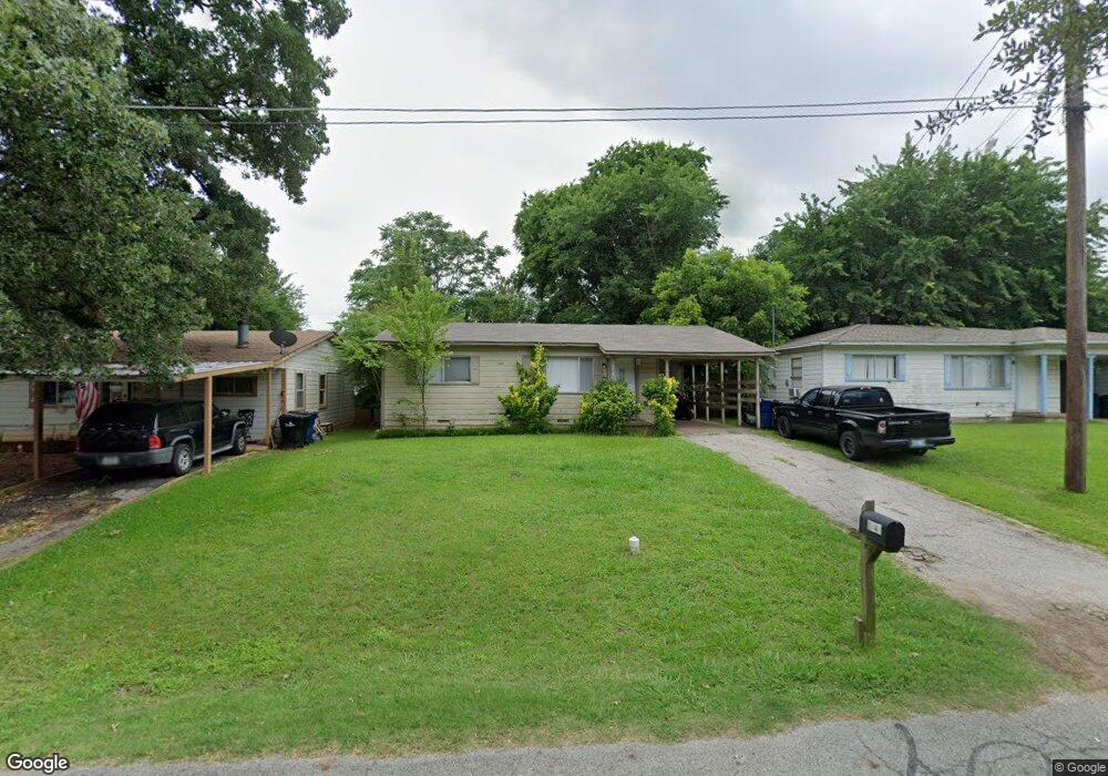 1042 Star St, Denison, TX 75020 - photo 1