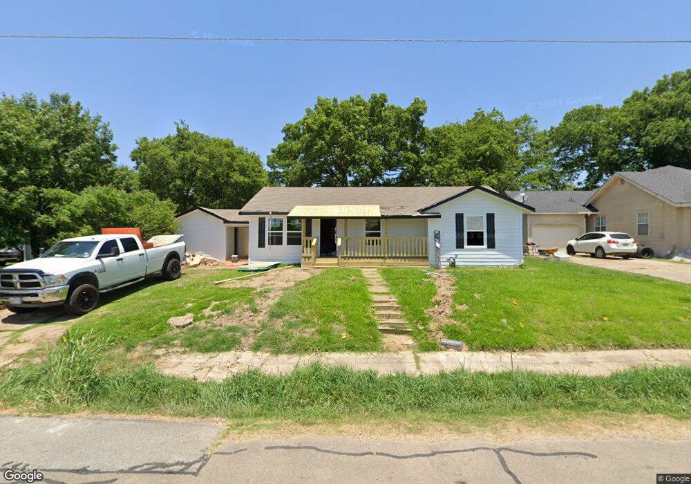 1021 W 9th St, Bonham, TX 75418 - photo 1