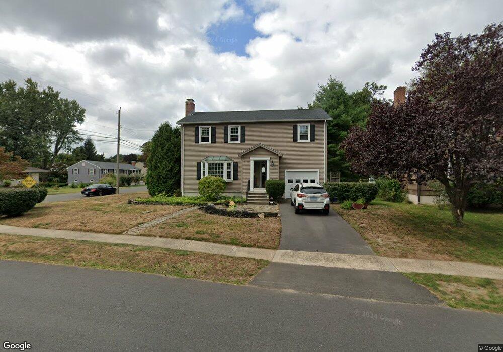 121 Davenport Rd, West Hartford, CT 06110 - photo 1