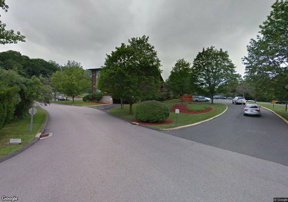 1111 Cromwell Hills Dr, Cromwell, CT 06416 - photo 1