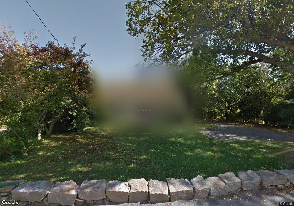 724 Russells Mills Rd, South Dartmouth, MA 02748 - photo 1