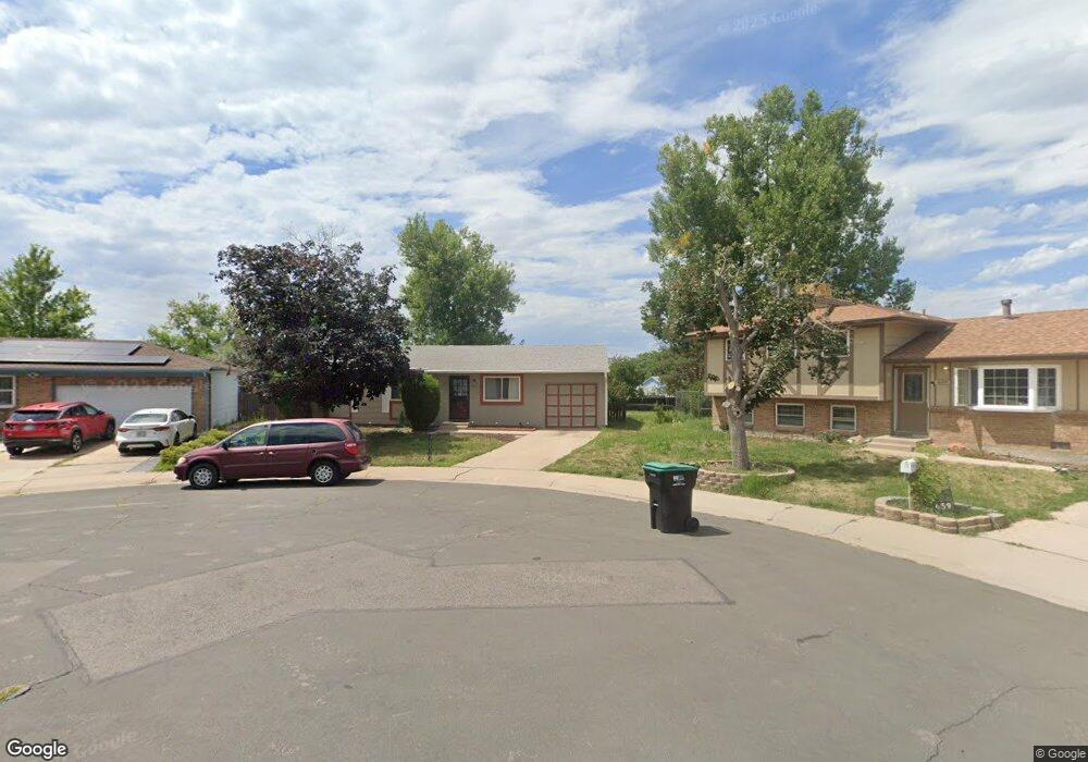 679 S Newark Ct, Aurora, CO 80012 - photo 1