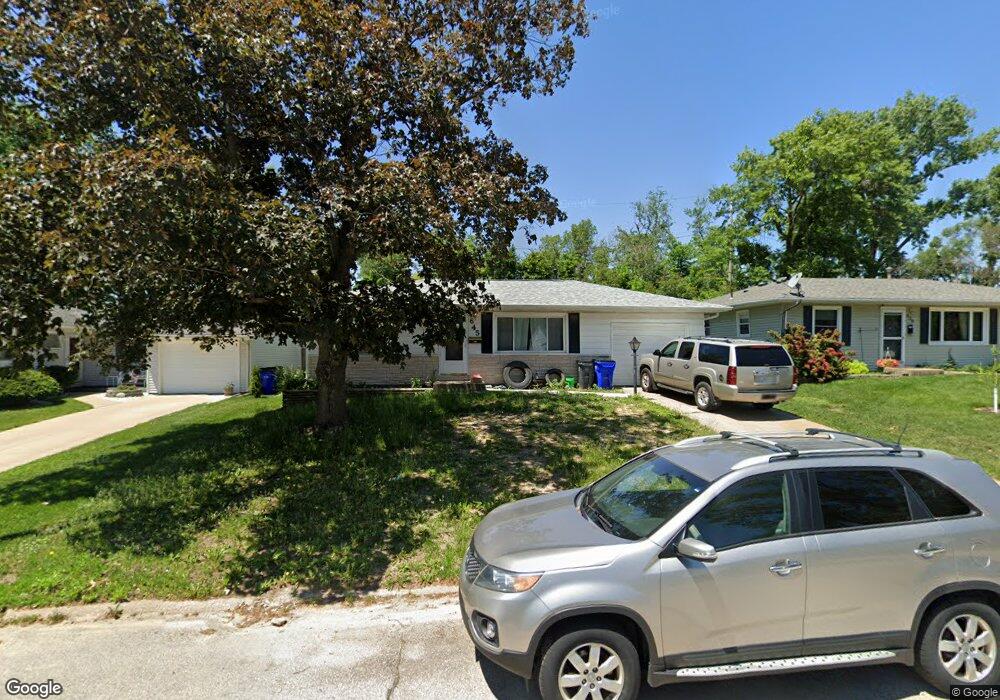 645 35th St SE, Cedar Rapids, IA 52403 - photo 1