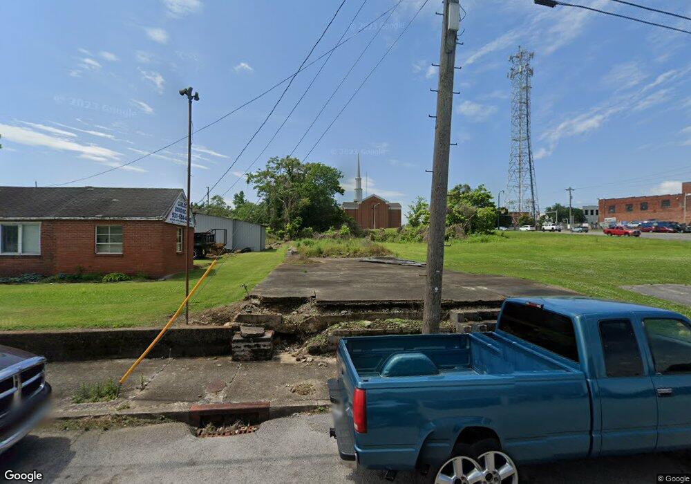 308 Holland St, Shelbyville, TN 37160 - photo 1