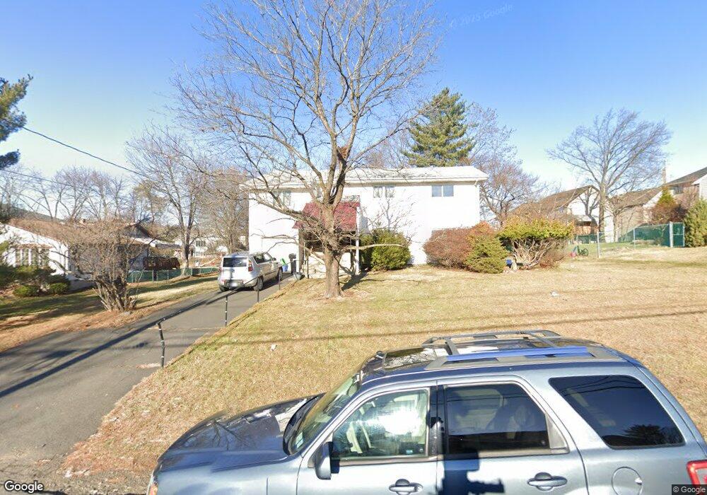 14 Cedar Ln, Monsey, NY 10952 - photo 1