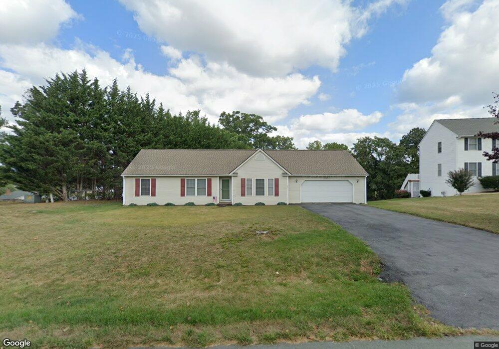 33 Fairmont Dr, Staunton, VA 24401 - photo 1